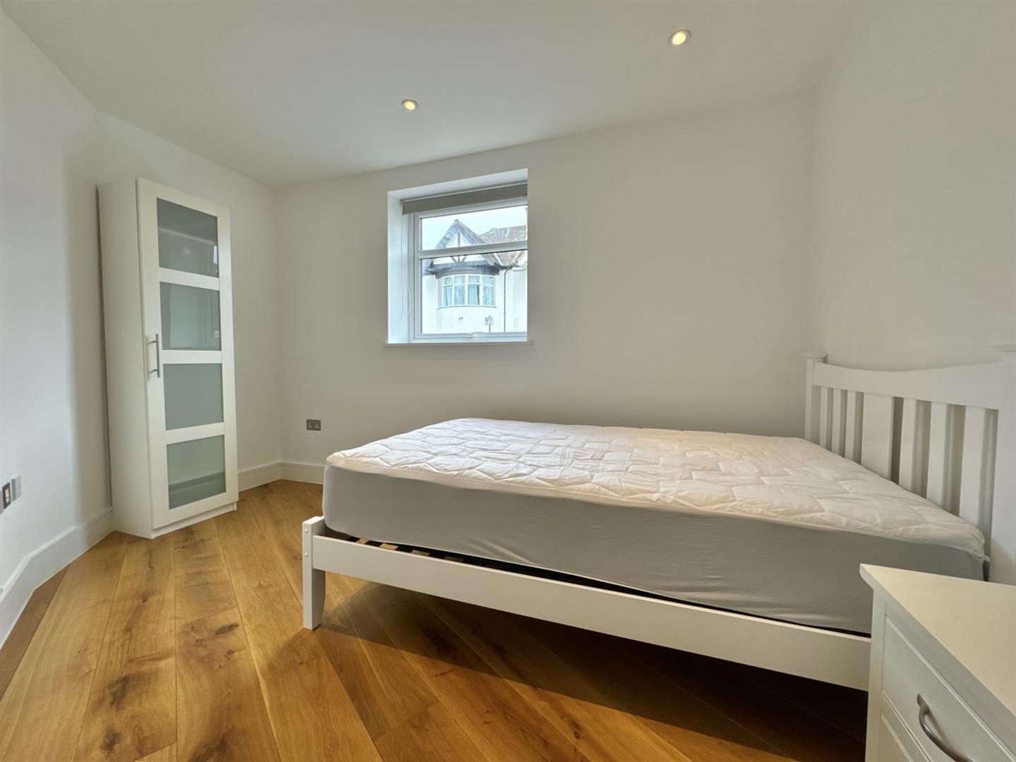 Emerald Apartments, London